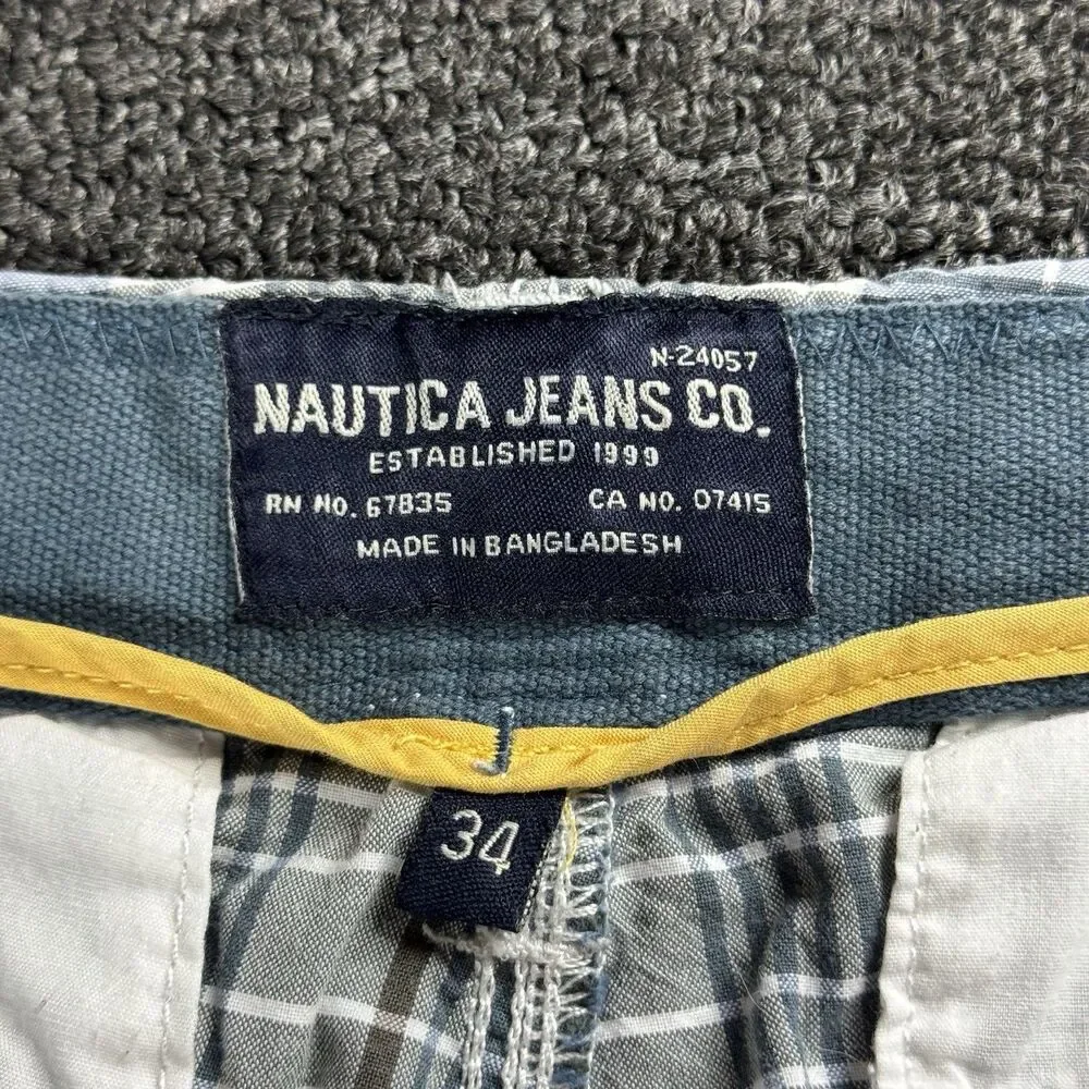 Nautica Men's Shorts Size 34 Casual Flat Front Plaid White Blue Y2K Skater Surf
